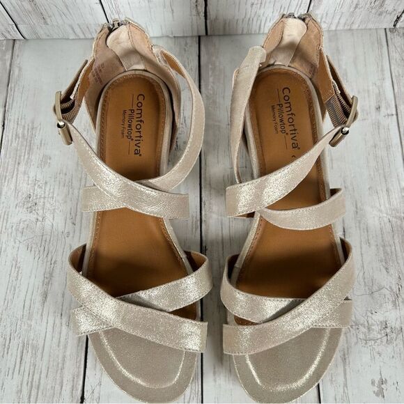 Comfortiva Melody Memory Foam Muted Gold Dusted Leather Zipper Strap Sandals 9.5 - Picture 6 of 8